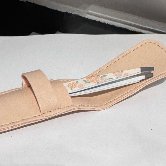 🌸✨ Summer & Rose Tweezer with Carrying Case – Pretty & Precise! ✨🌸 - Picture 13 of 16